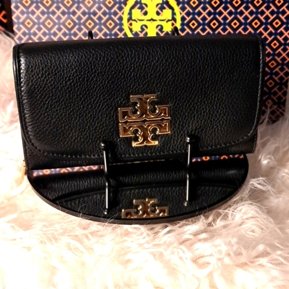 Tory Burch Handbags - Tory Burch Britten Duo Envelope Continental Wallet EUC
